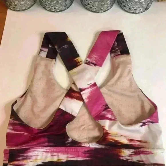 Lululemon lot of 2 sports Bra sz 4 - Picture 6 of 6